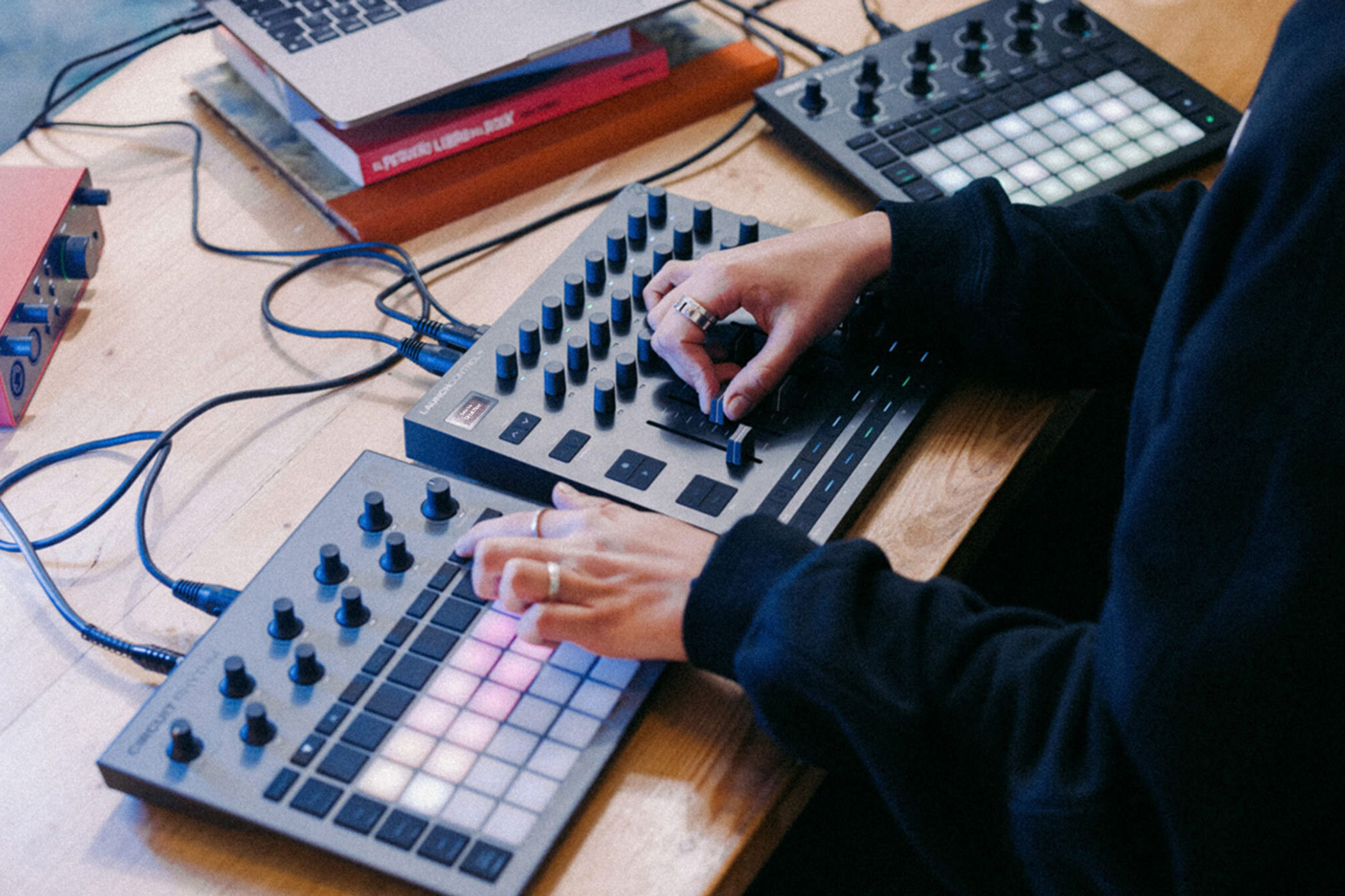 novation launch control xl lifestyle 259882 2100x1400