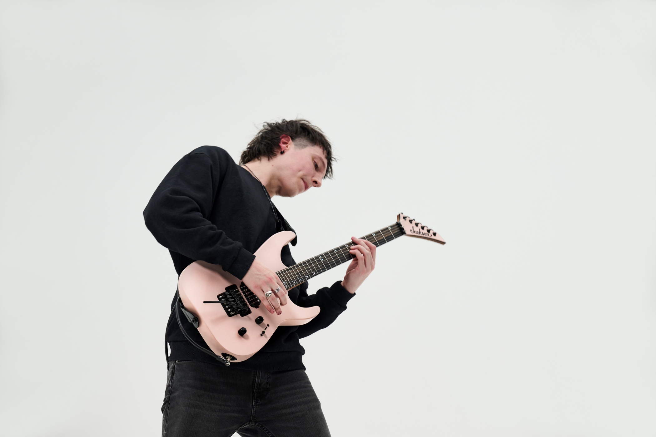Image of Jackson am srs soloist virtuoso lifestyle 2718