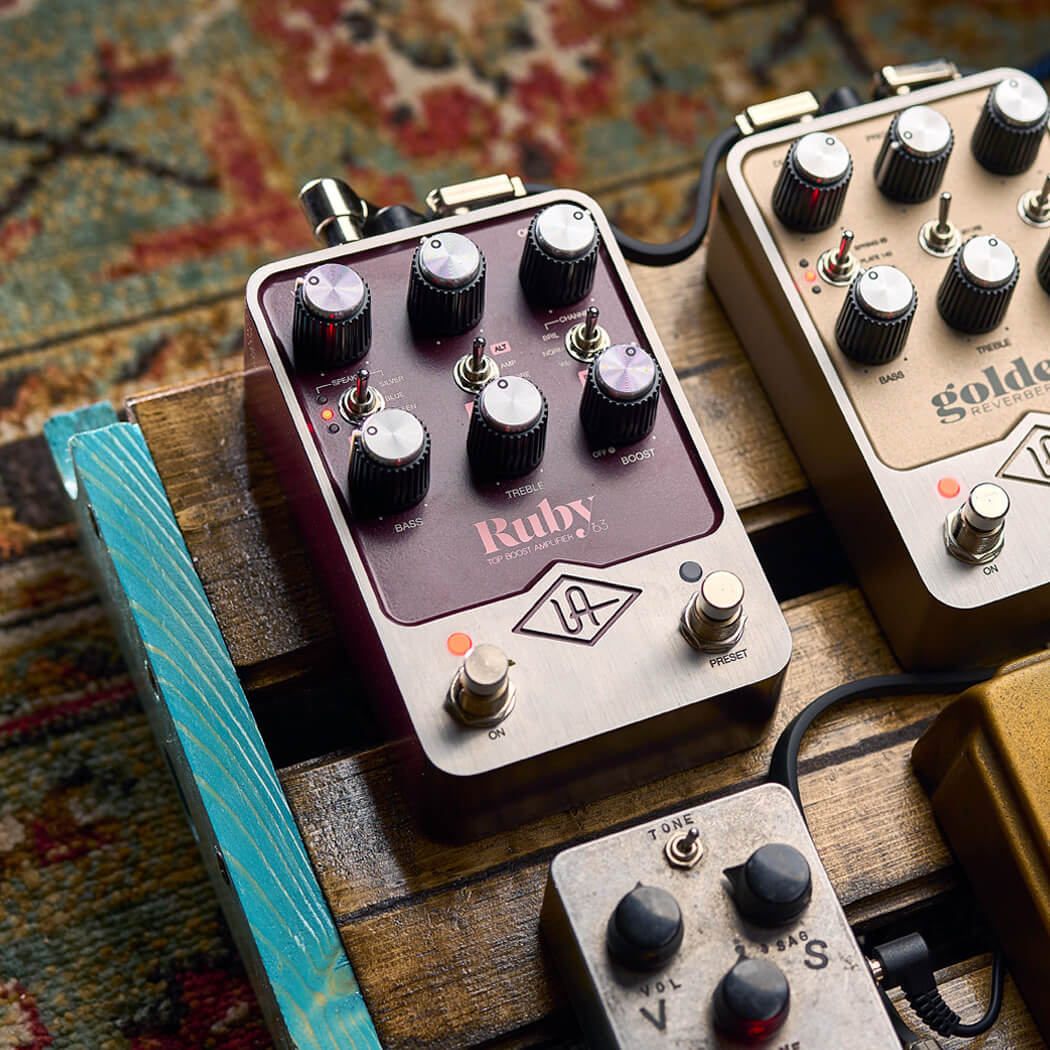 Image of Ruby pedal board 2 1050
