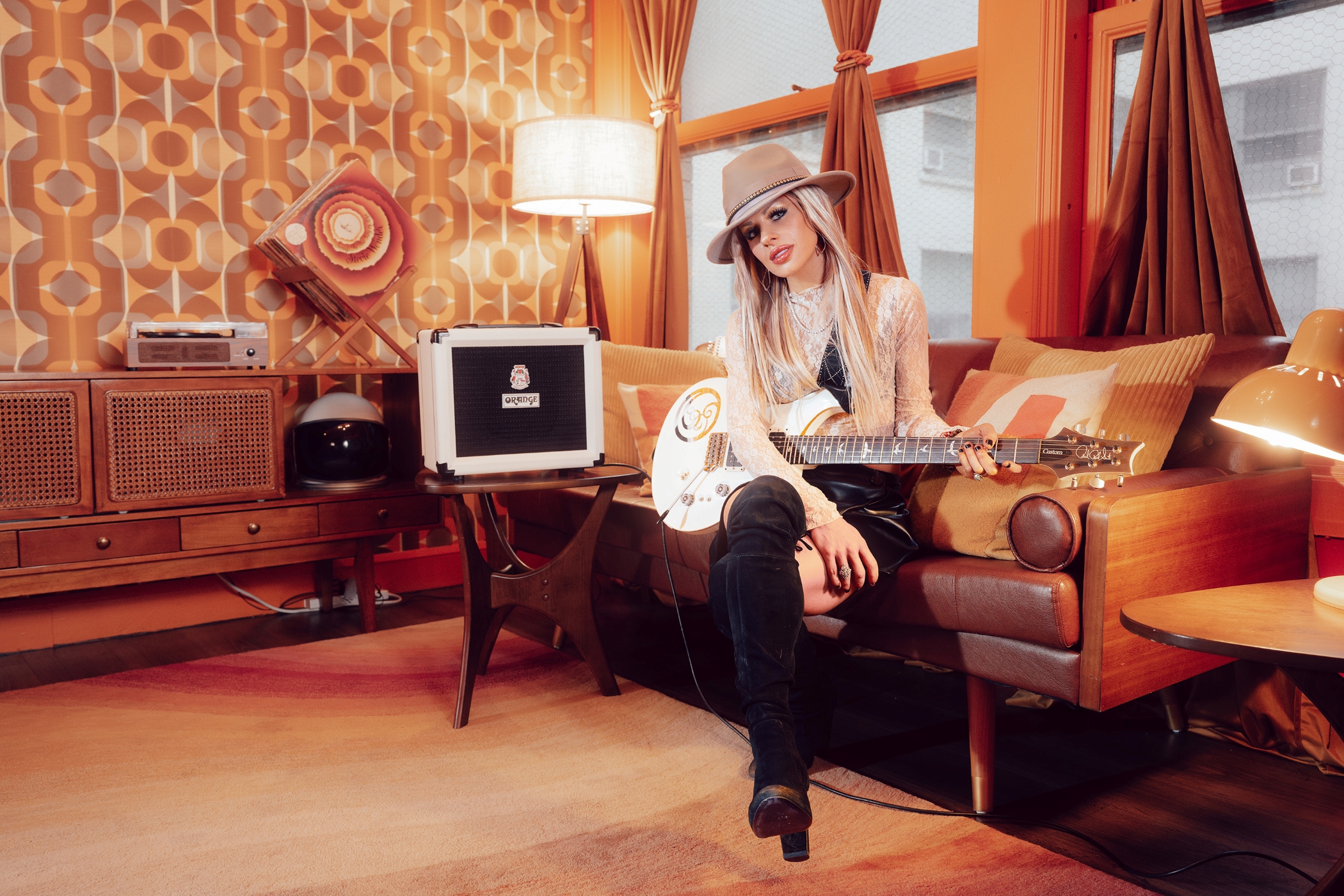 Image of Orianthi  crush 20rt (white)  ori 6