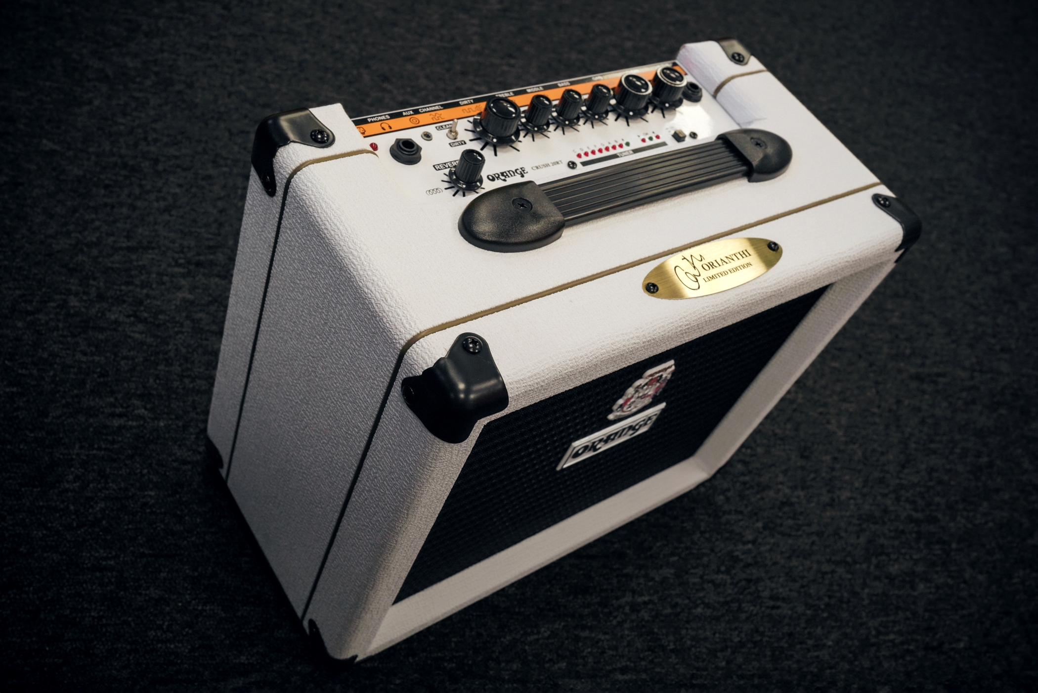 Image of Orianthi  crush 20rt (white)  features  4