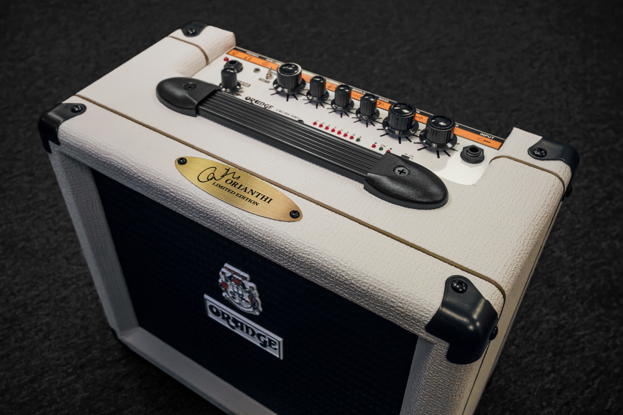 Image of Orianthi  crush 20rt (white)  features  2