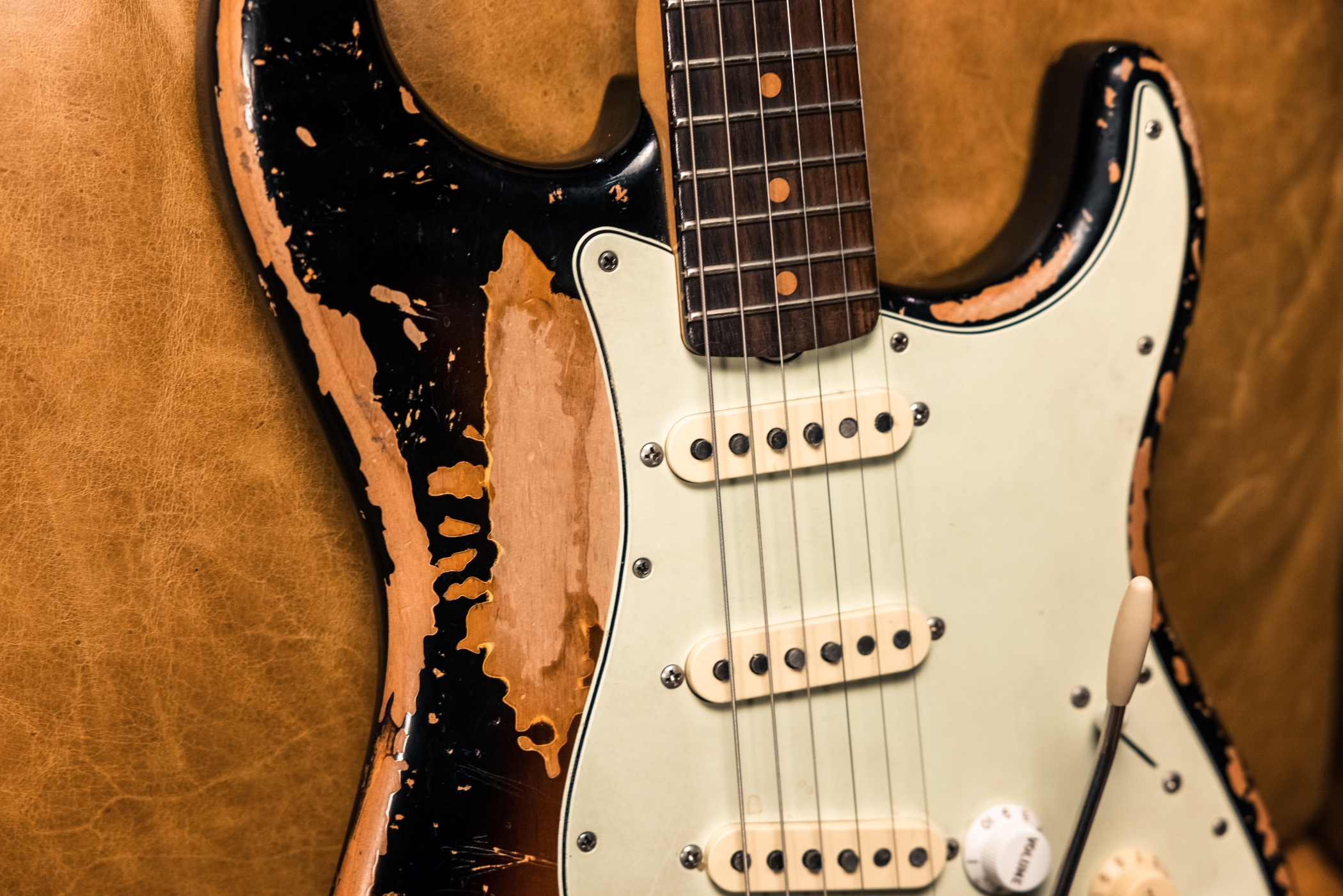 Image of Fender mikemccready strat lifestyle 14