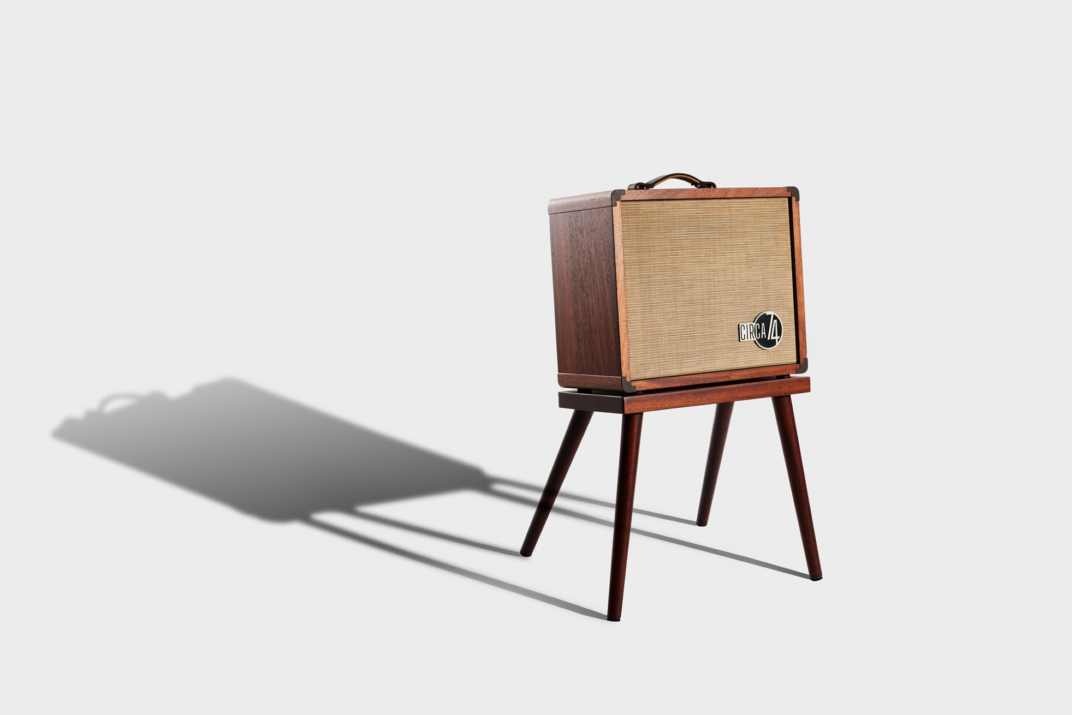 Image of Circa74 env 220427 av150 10 on white hero amp shot with shadow