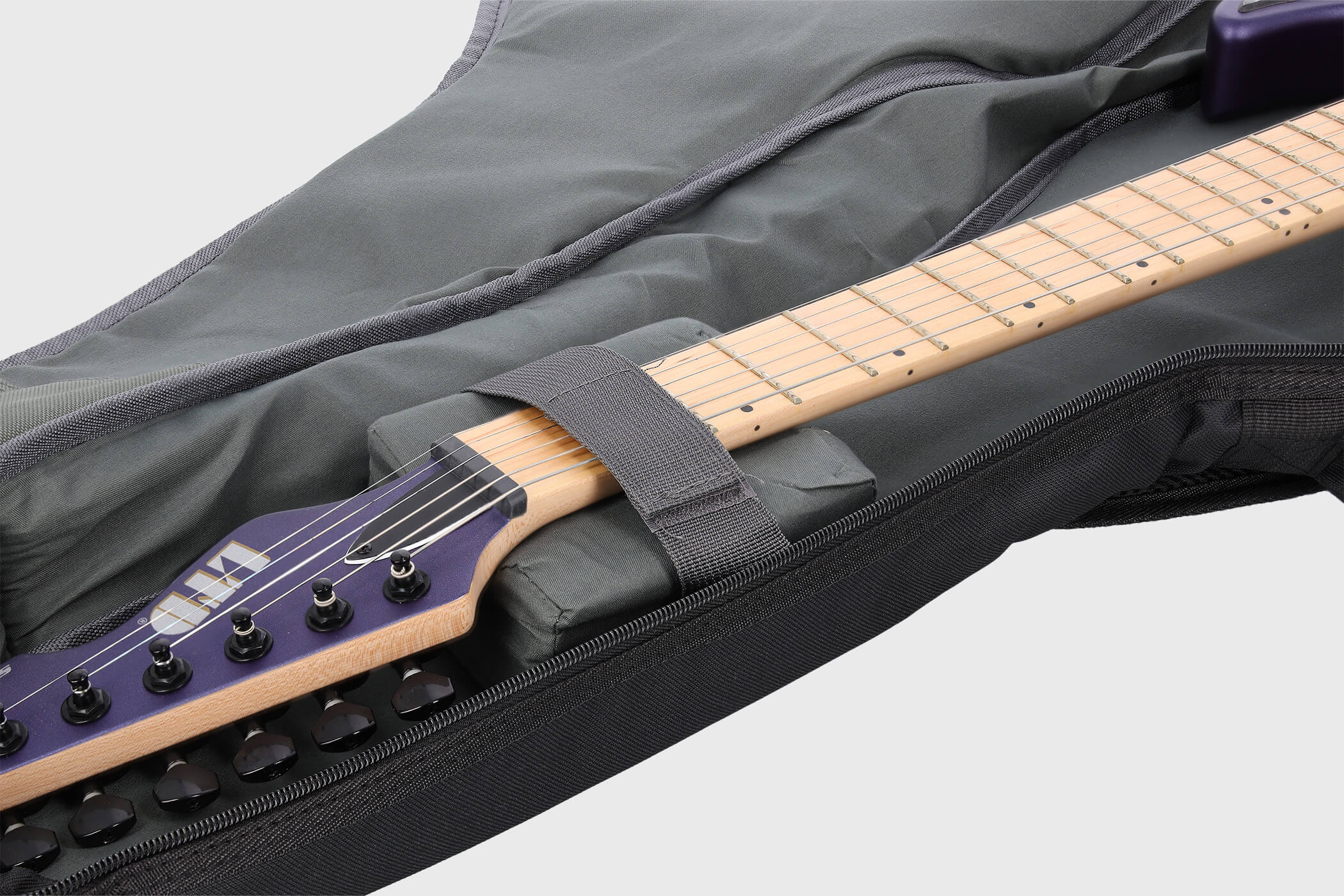 Image of Chicago classic e gitarren tasche basic 13 grau 2100x1400