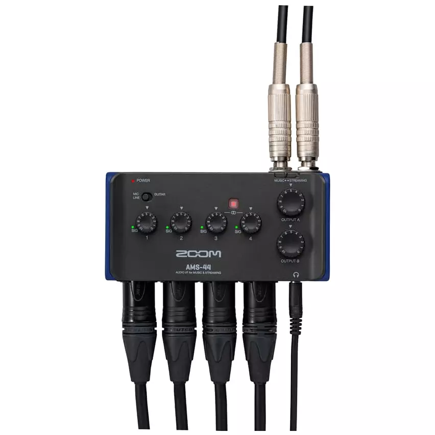 Zoom AMS-44 9