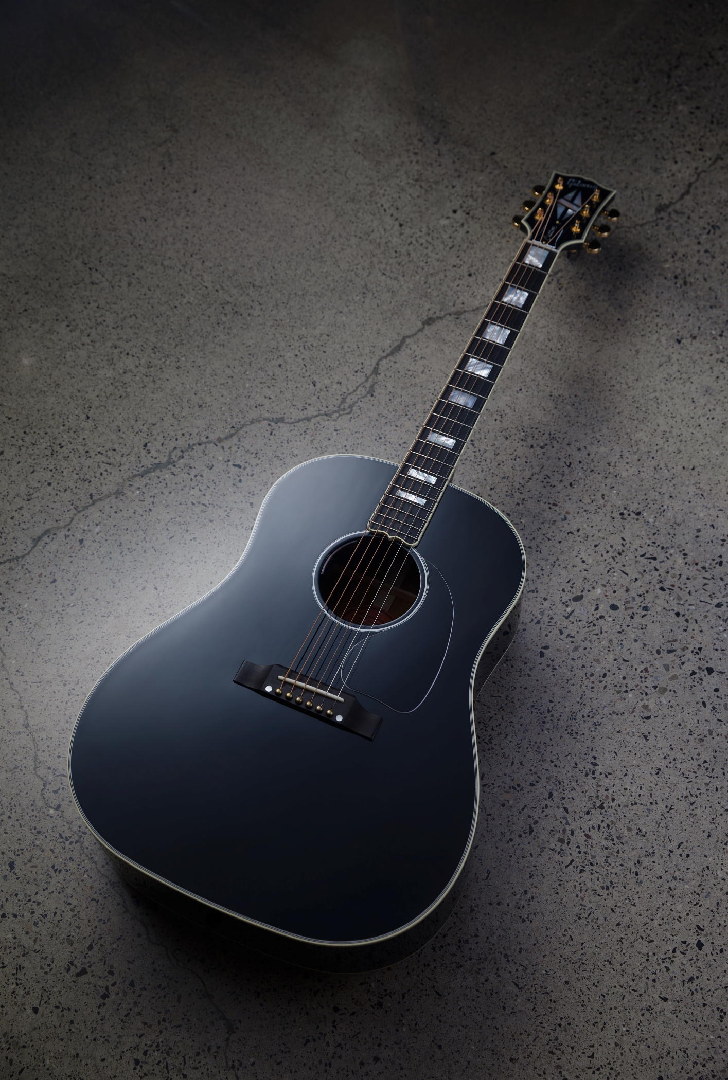 Image of Gibson j 45 custom 2