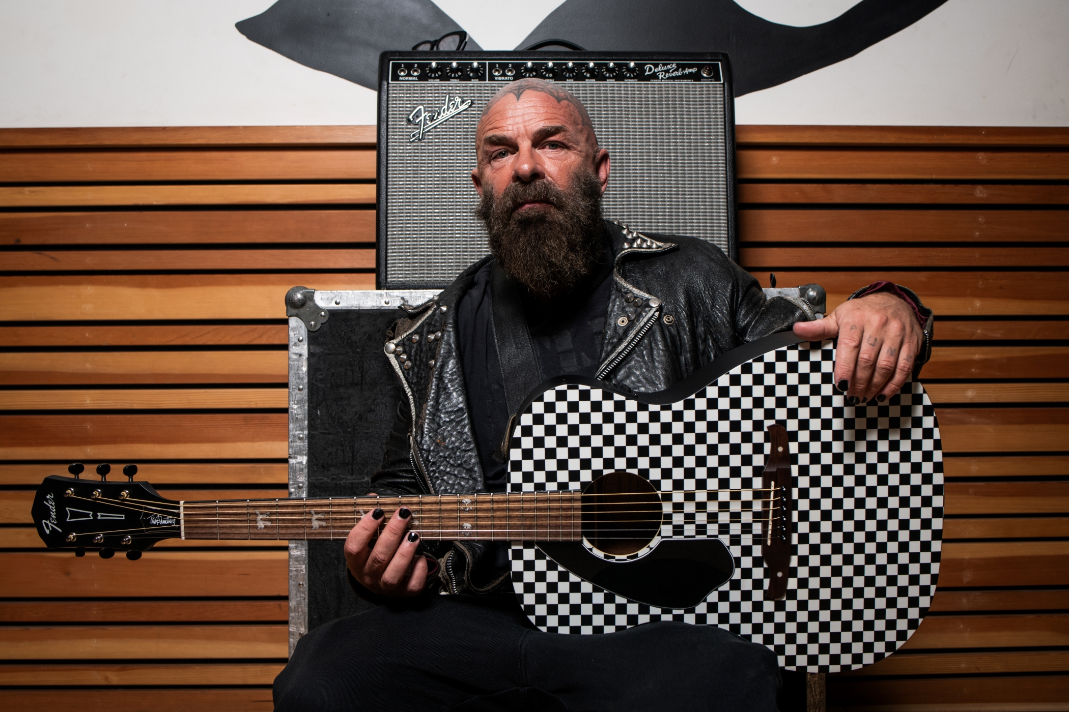 Image of Fender timarmstrong hellcat acoustic lifestyle 141